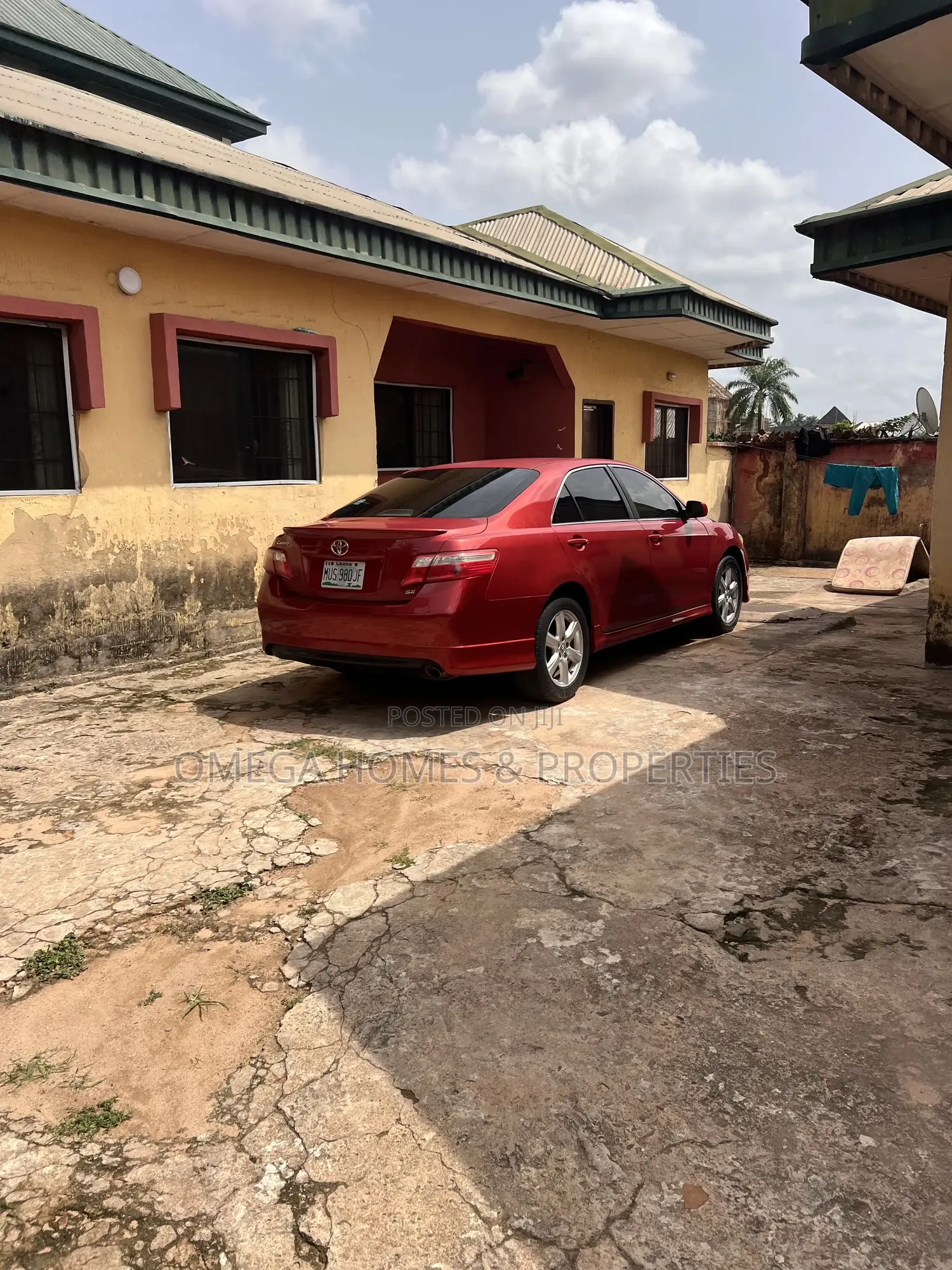 2bdrm Block of Flats in Agbama Housing, Umuahia for sale