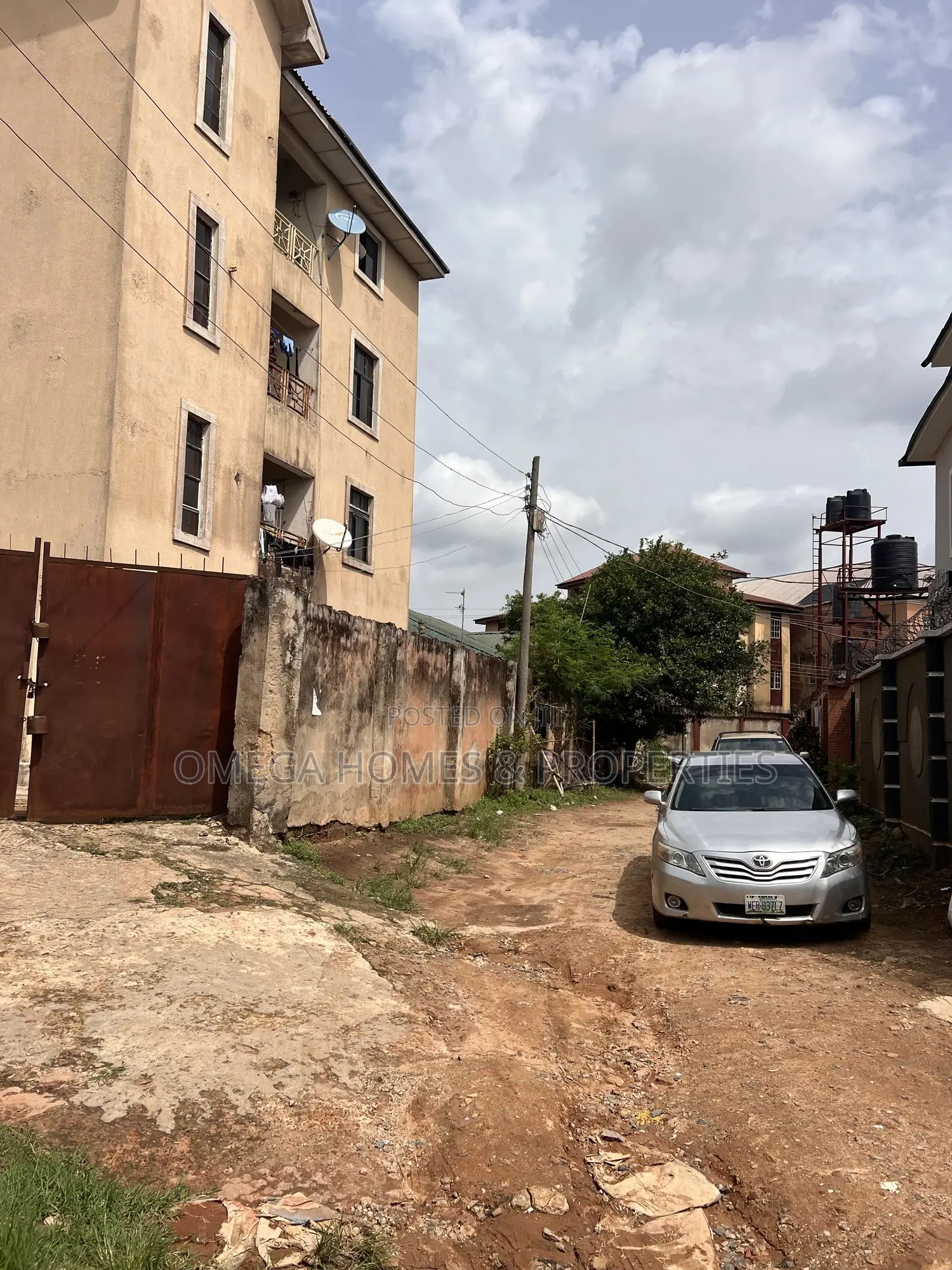 3bdrm Block of Flats in Agbama, Umuahia for sale