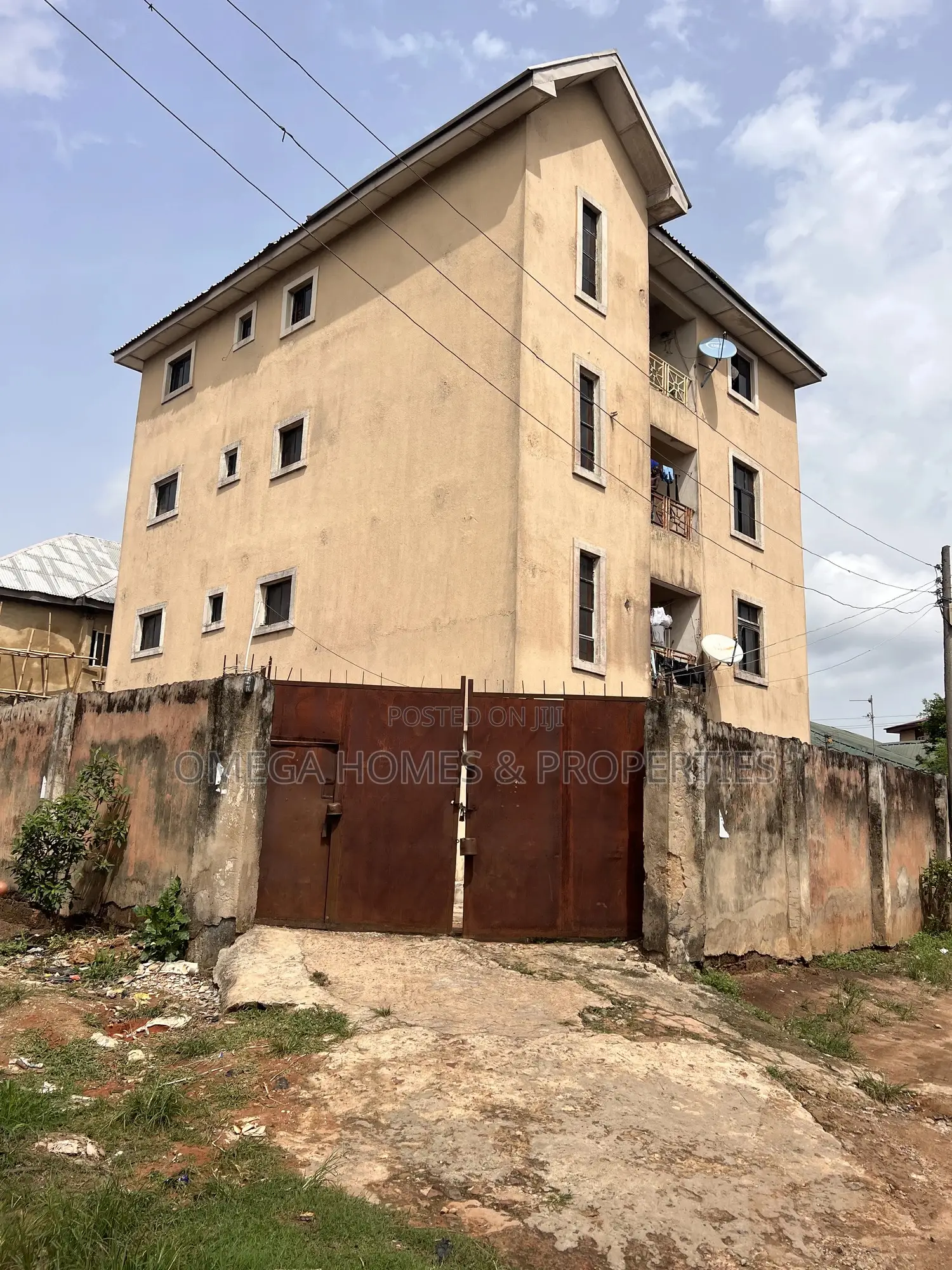 3bdrm Block of Flats in Agbama, Umuahia for sale