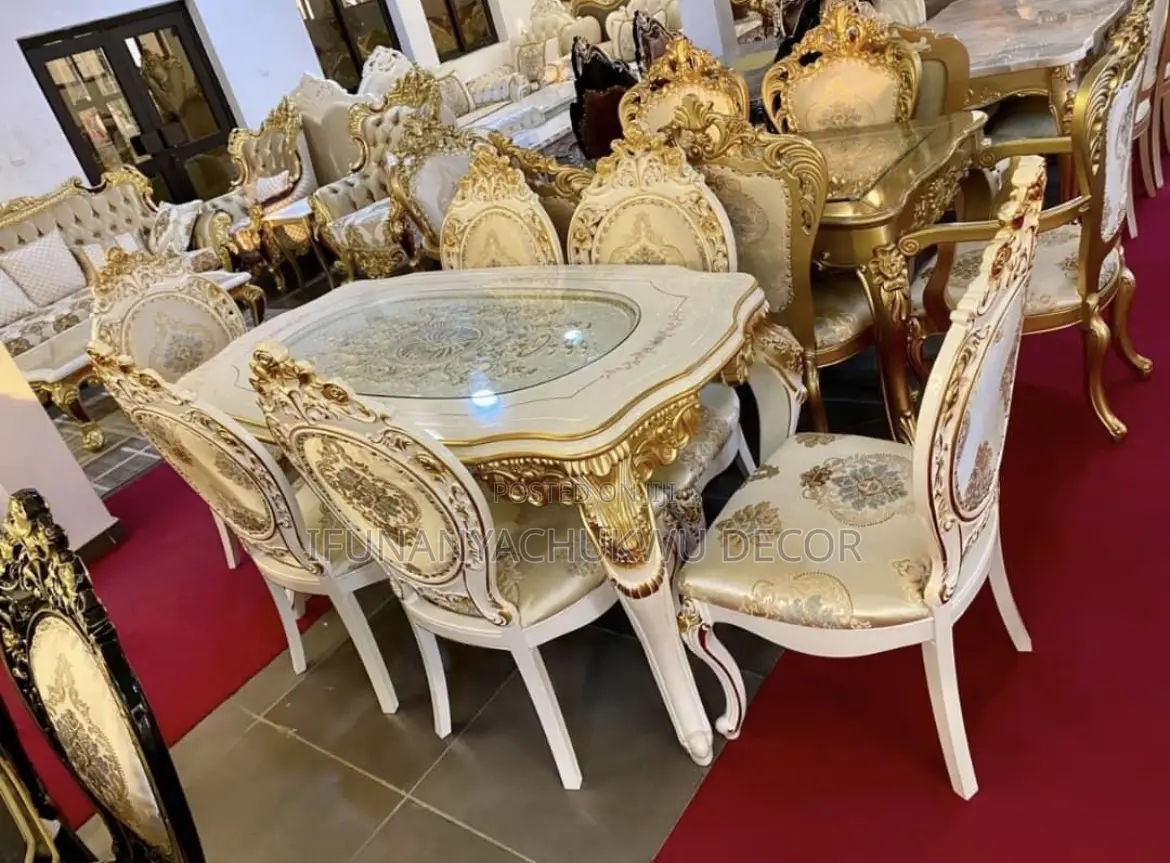 Royal Dining Set