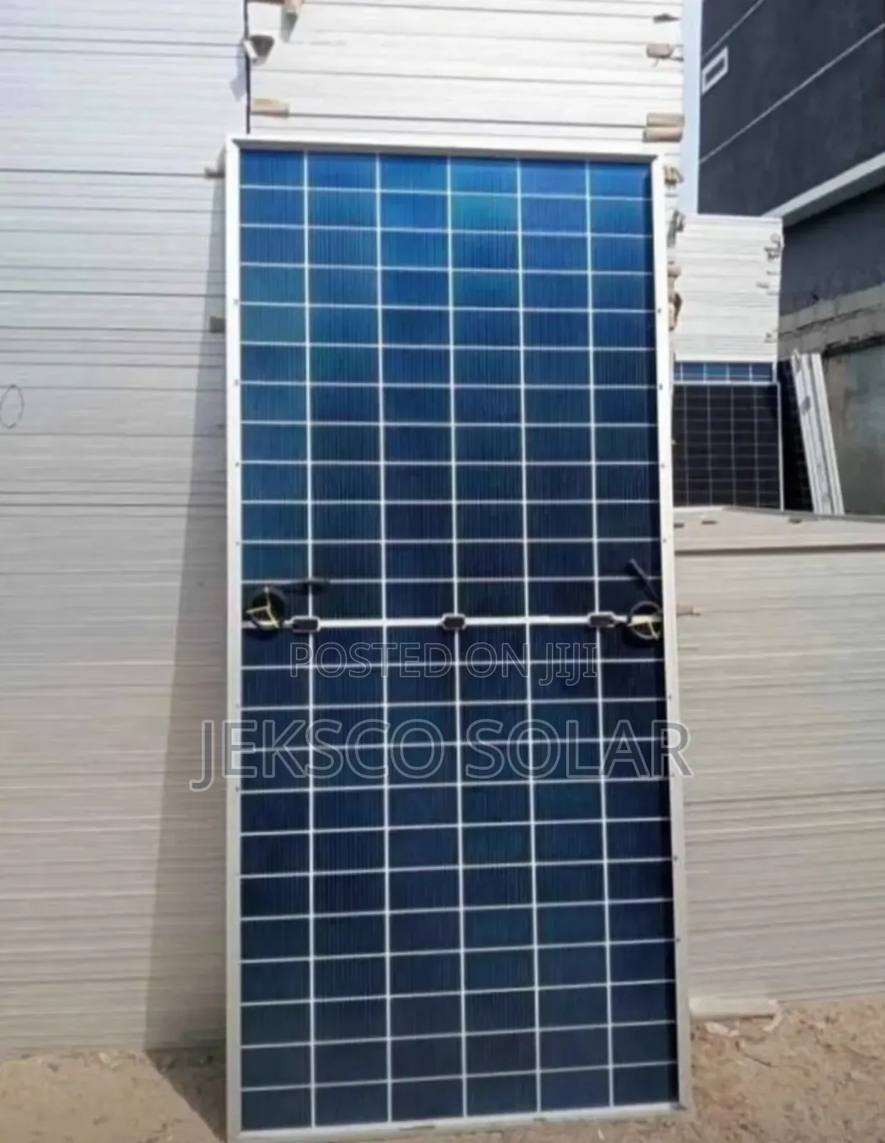 585w Jinko Original Panels