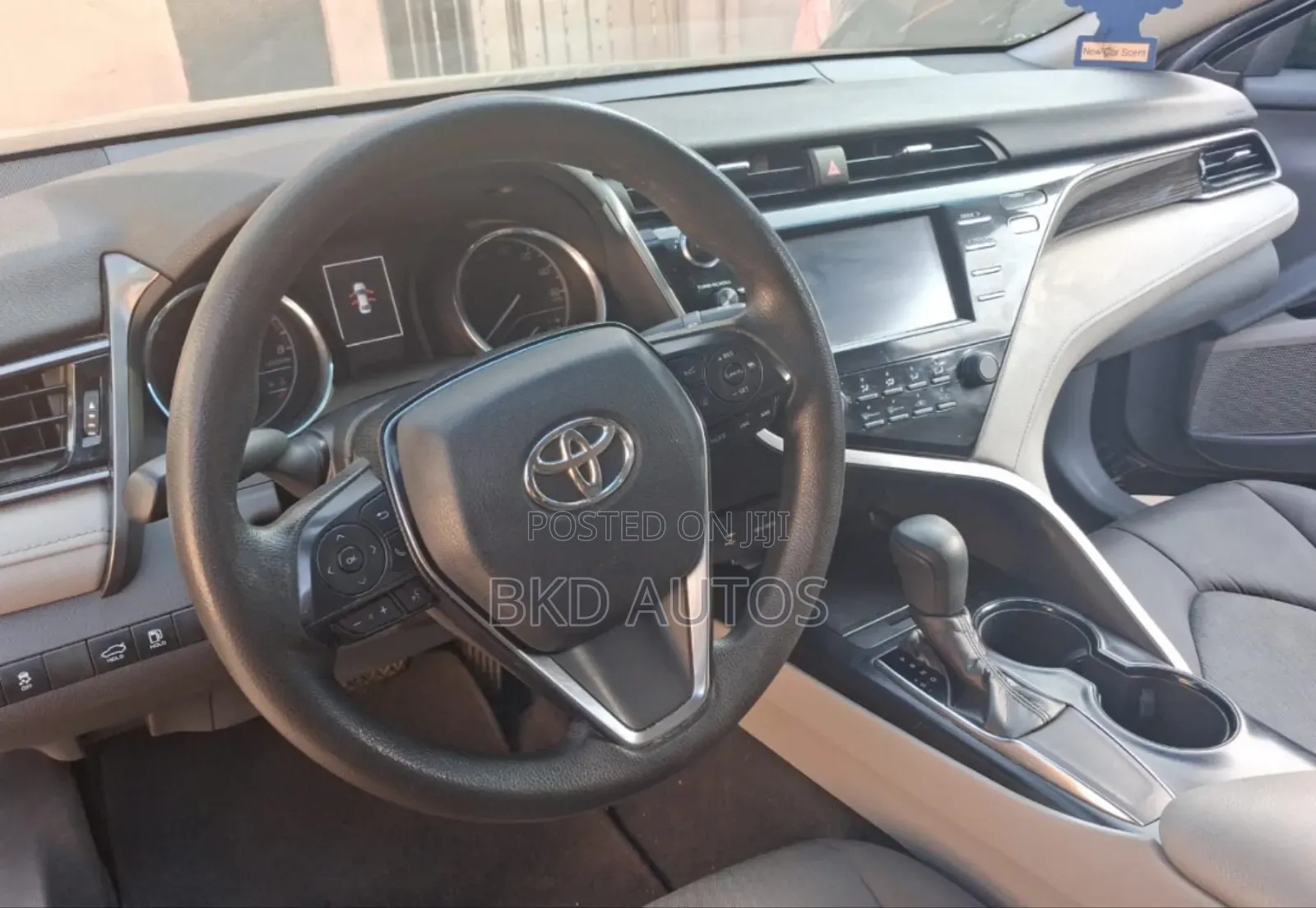 Toyota Camry LE (2.5L 4cyl 8A) 2019 Black