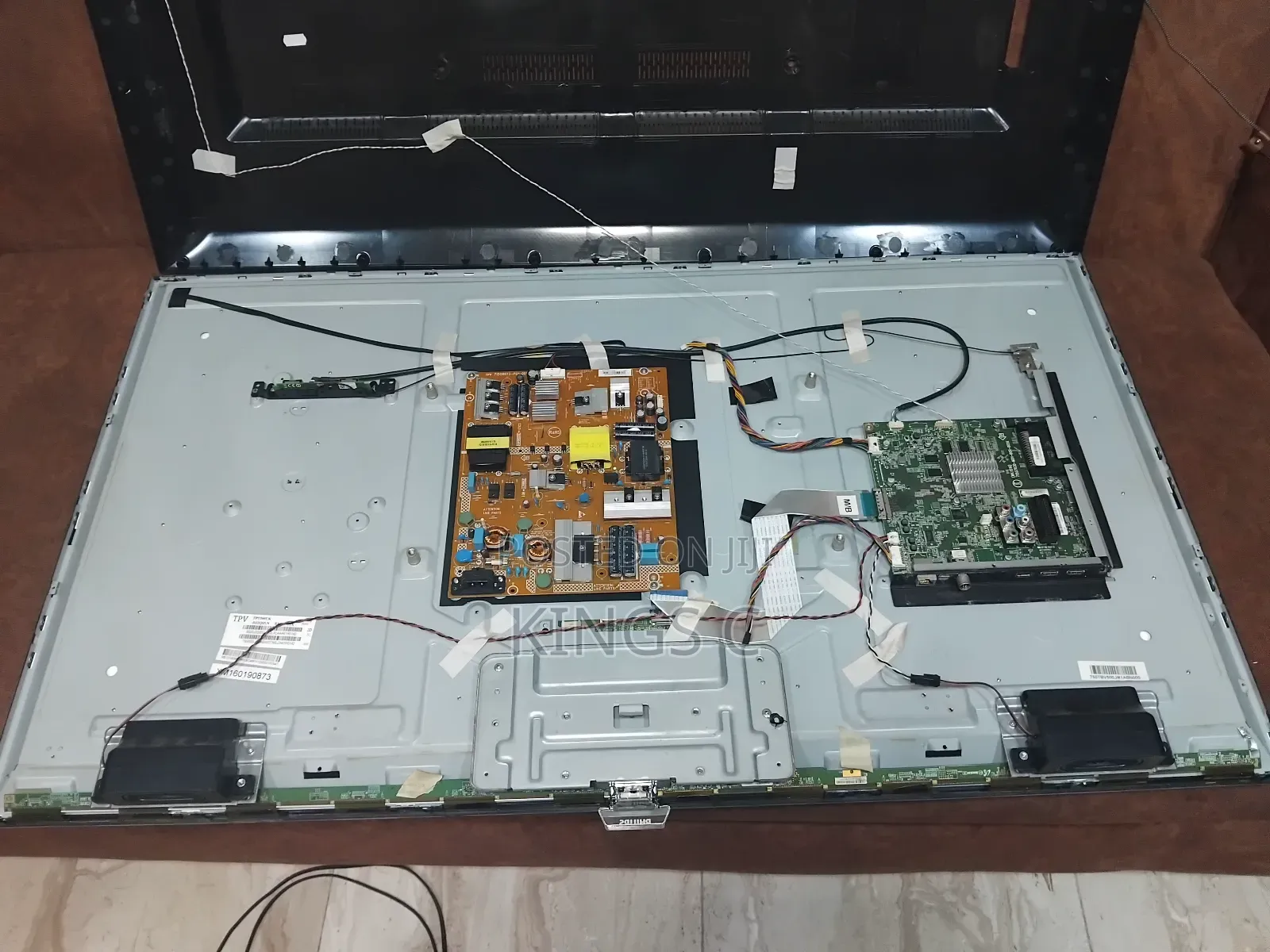 Fixing of Led Smart TVS Screen, Backlight and Screen Replacement. Dm