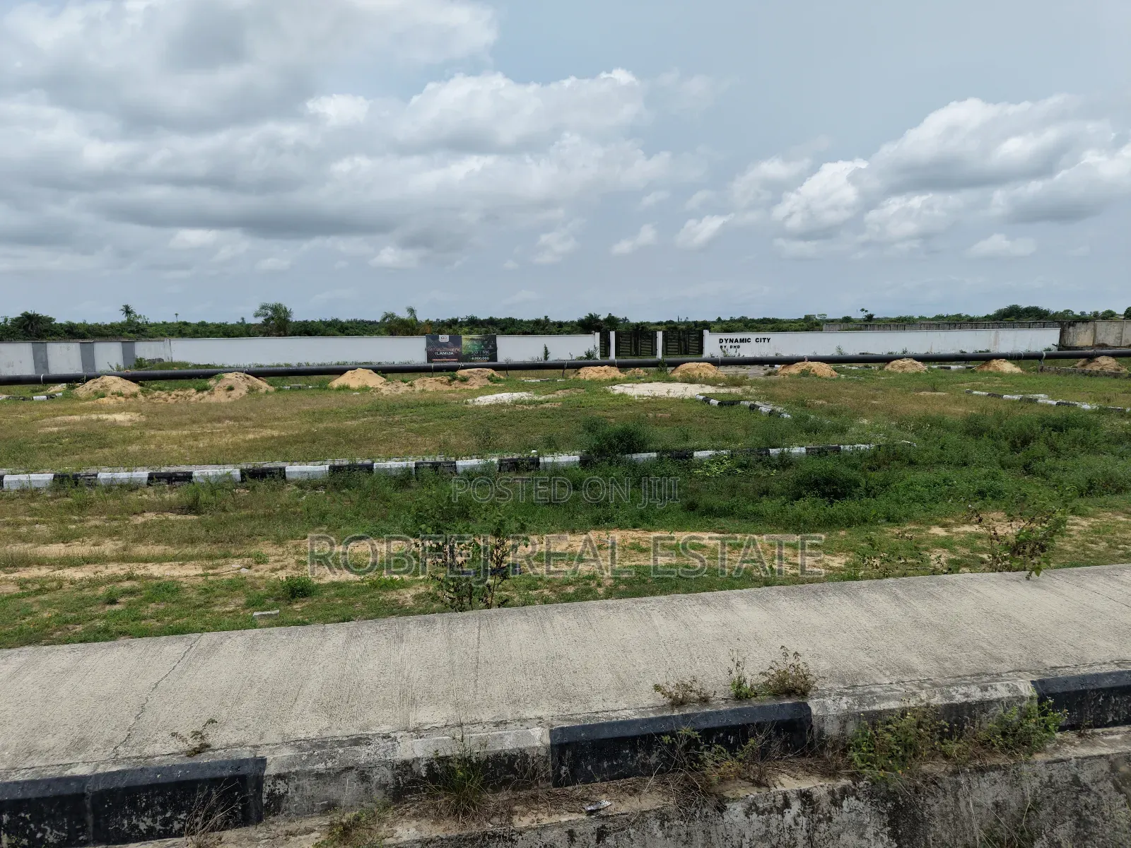 Prime Land Opportunity On Distress Sale