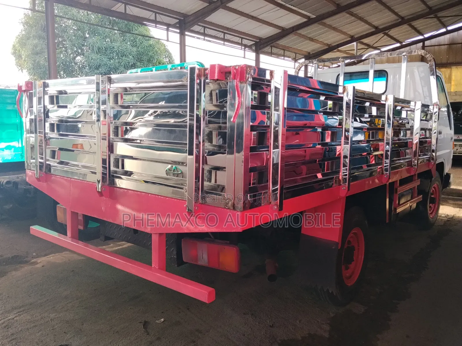 Toyota Dyna200 4 Tires