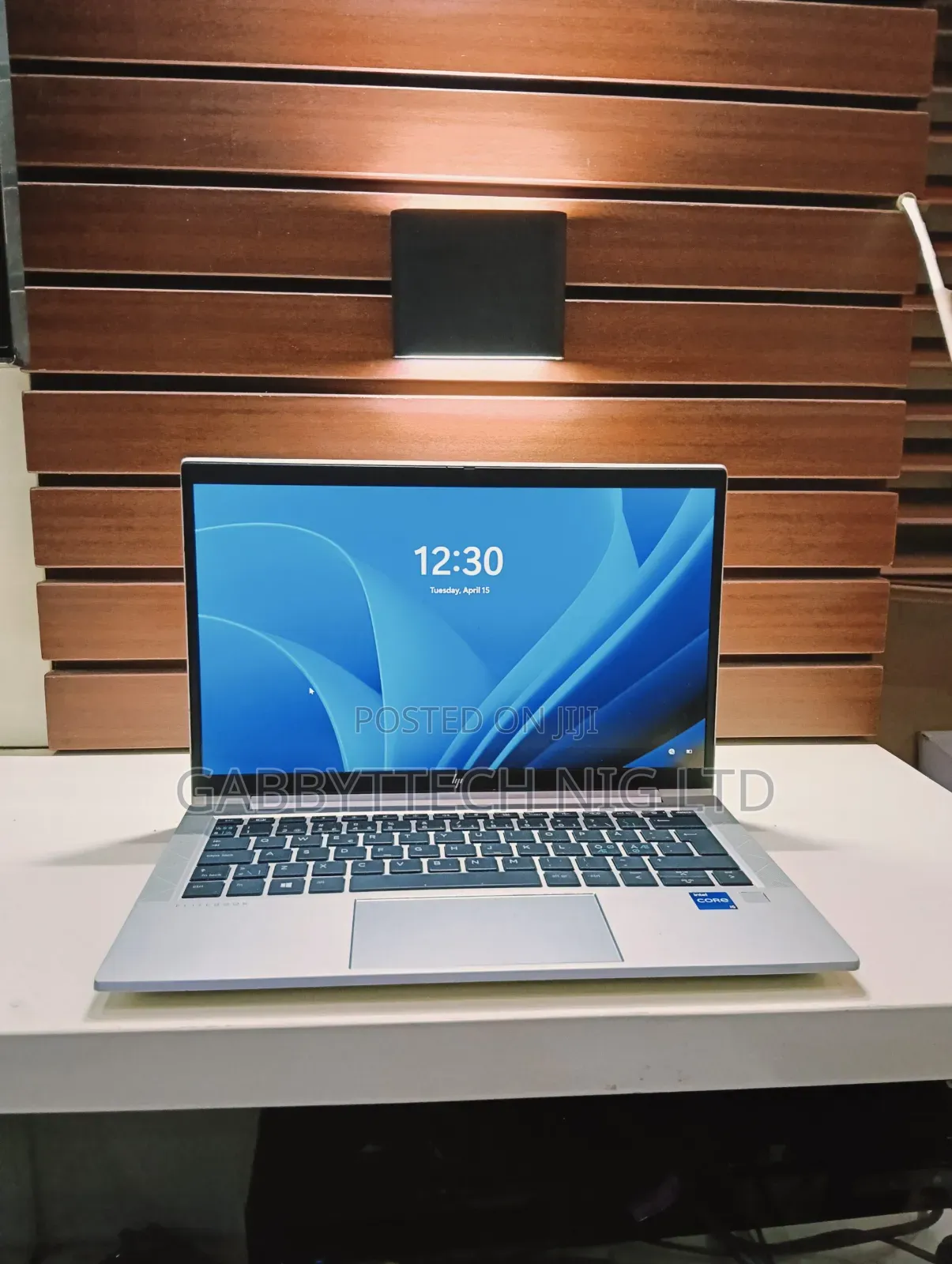 New Laptop HP EliteBook 830 G8 16GB Intel Core i7 SSD 512GB