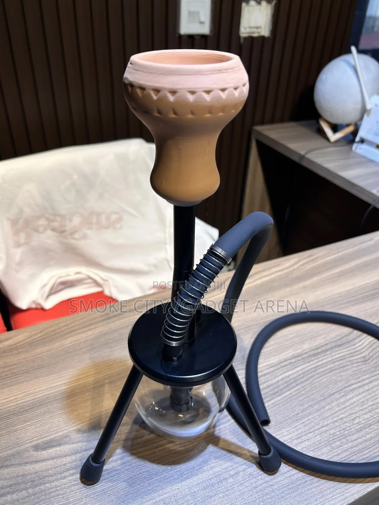 Hookah Shisha Pot Available as Seen , Quality and Durable