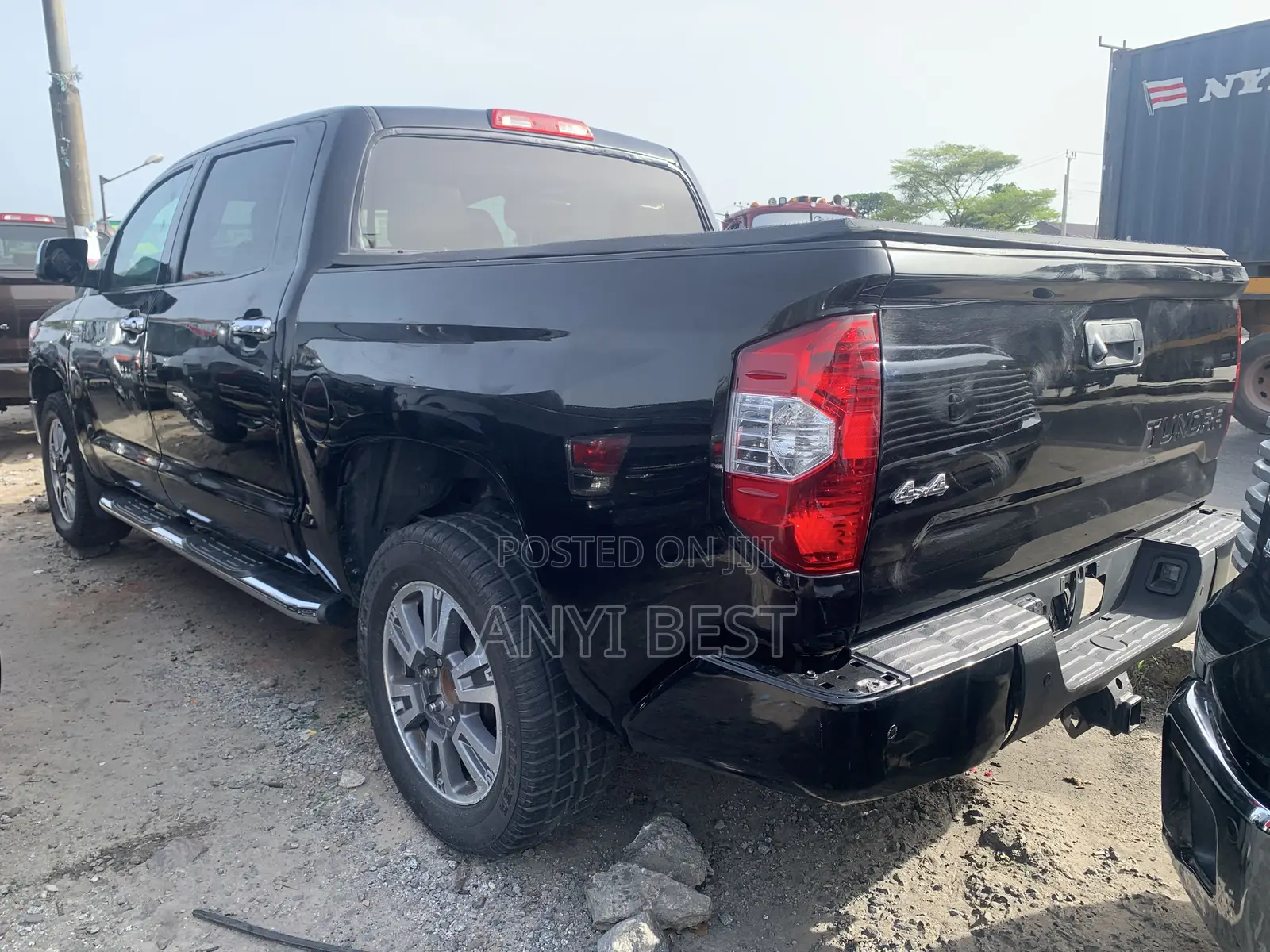 Toyota Tundra 2016 Black