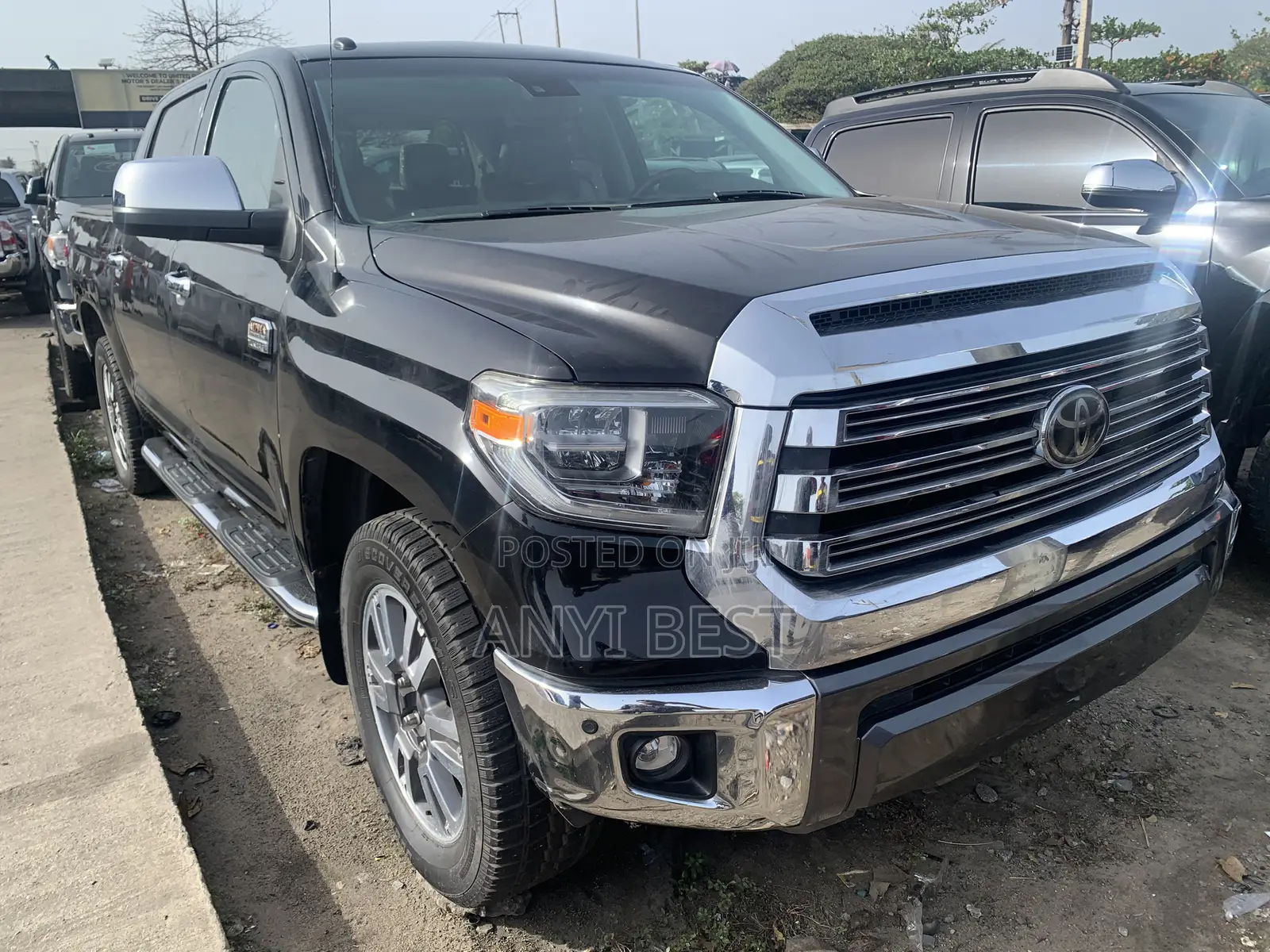 Toyota Tundra 2016 Black