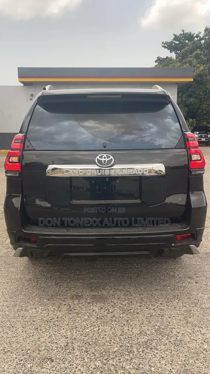 Toyota Land Cruiser Prado 2.7 i 2012 Black
