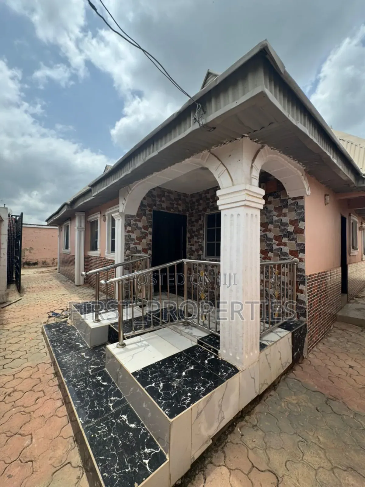 Furnished 3bdrm Bungalow in Behind Butoal, Apata for sale