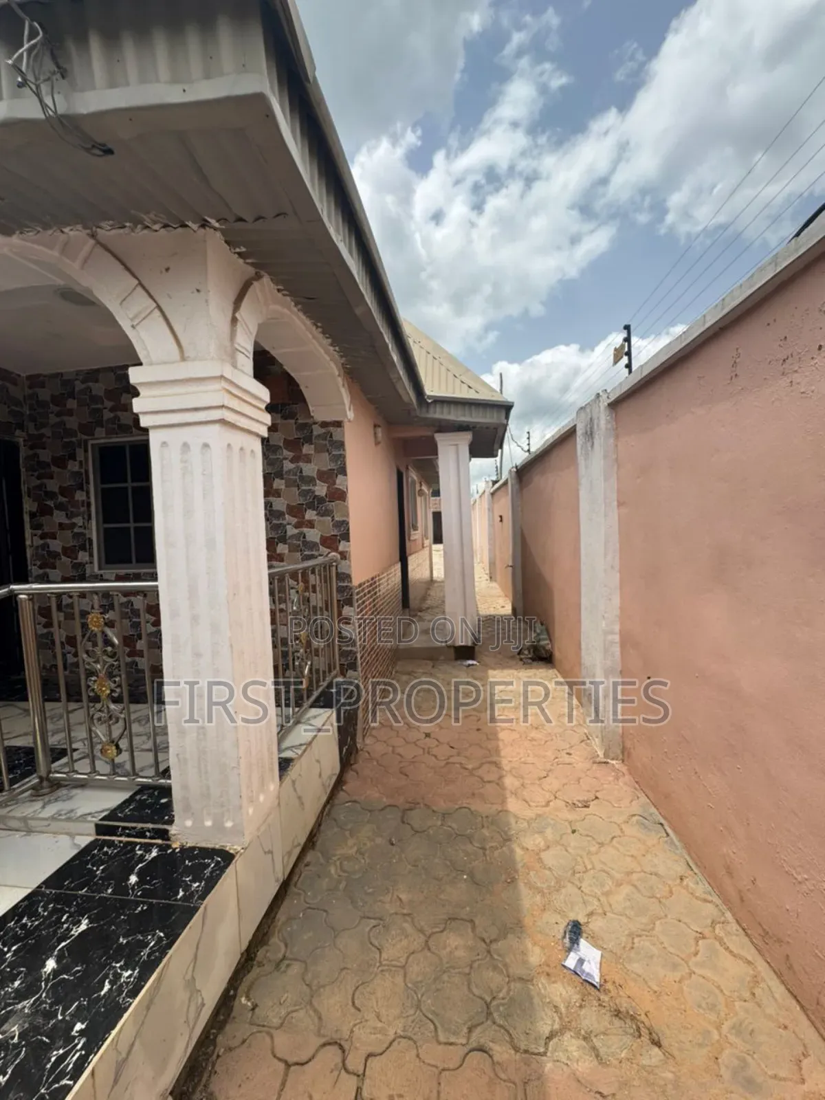 Furnished 3bdrm Bungalow in Behind Butoal, Apata for sale