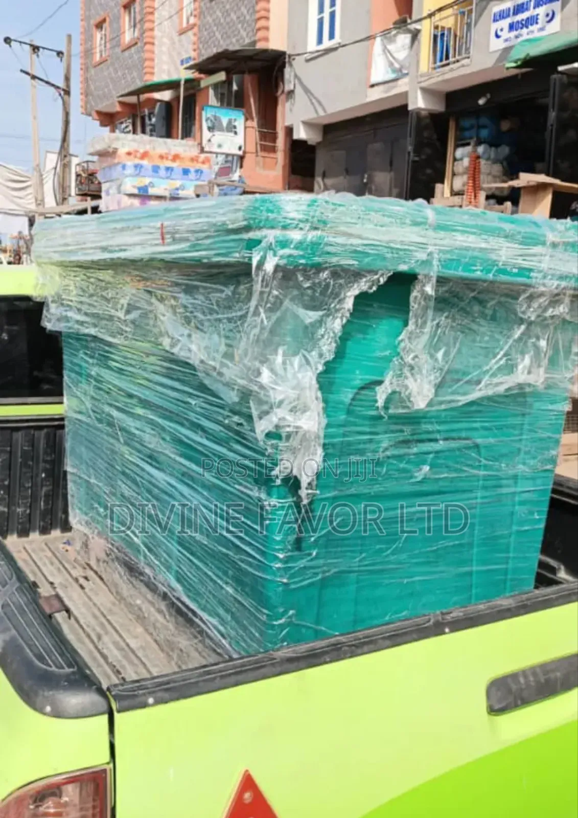 Geepee Dustbin With 4 Tyres 1100 Litres