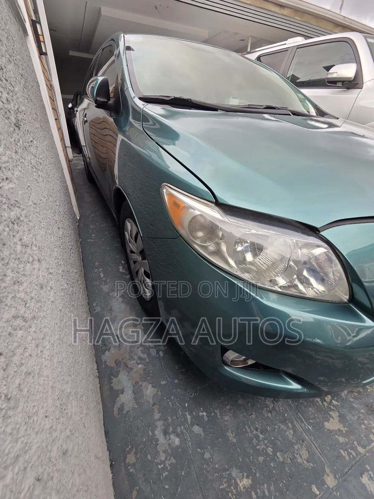Toyota Corolla LE 4dr Sedan (1.8L 4cyl 4A) 2010 Gray