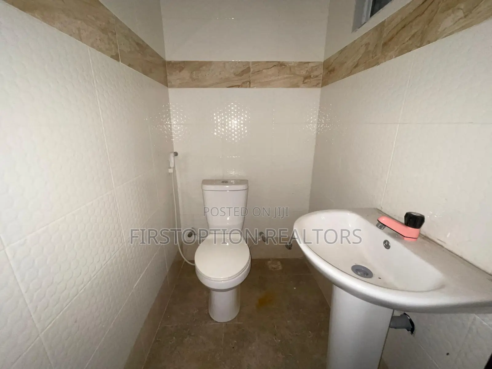 3bdrm Bungalow in Awoyaya for sale