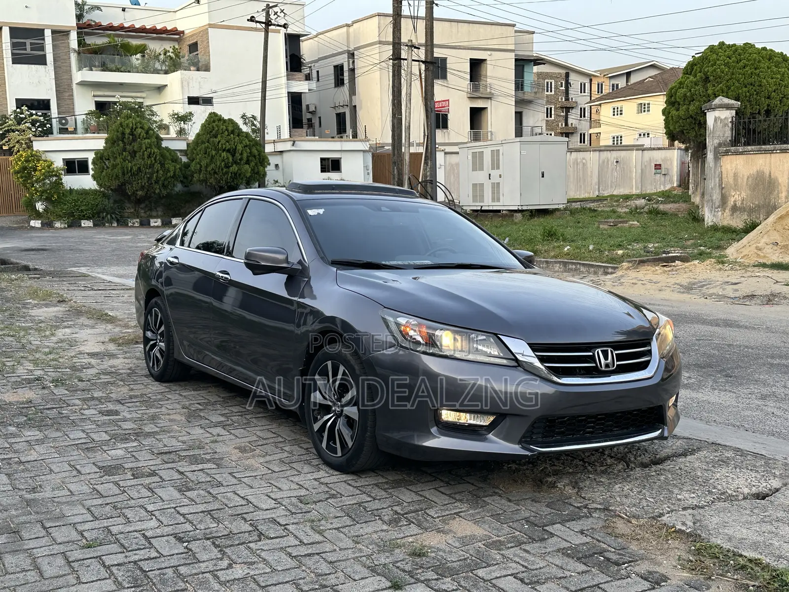 Honda Accord EX-L V-6 4dr Sedan w/Navigation (3.5L 6cyl 6A) 2014 Gray
