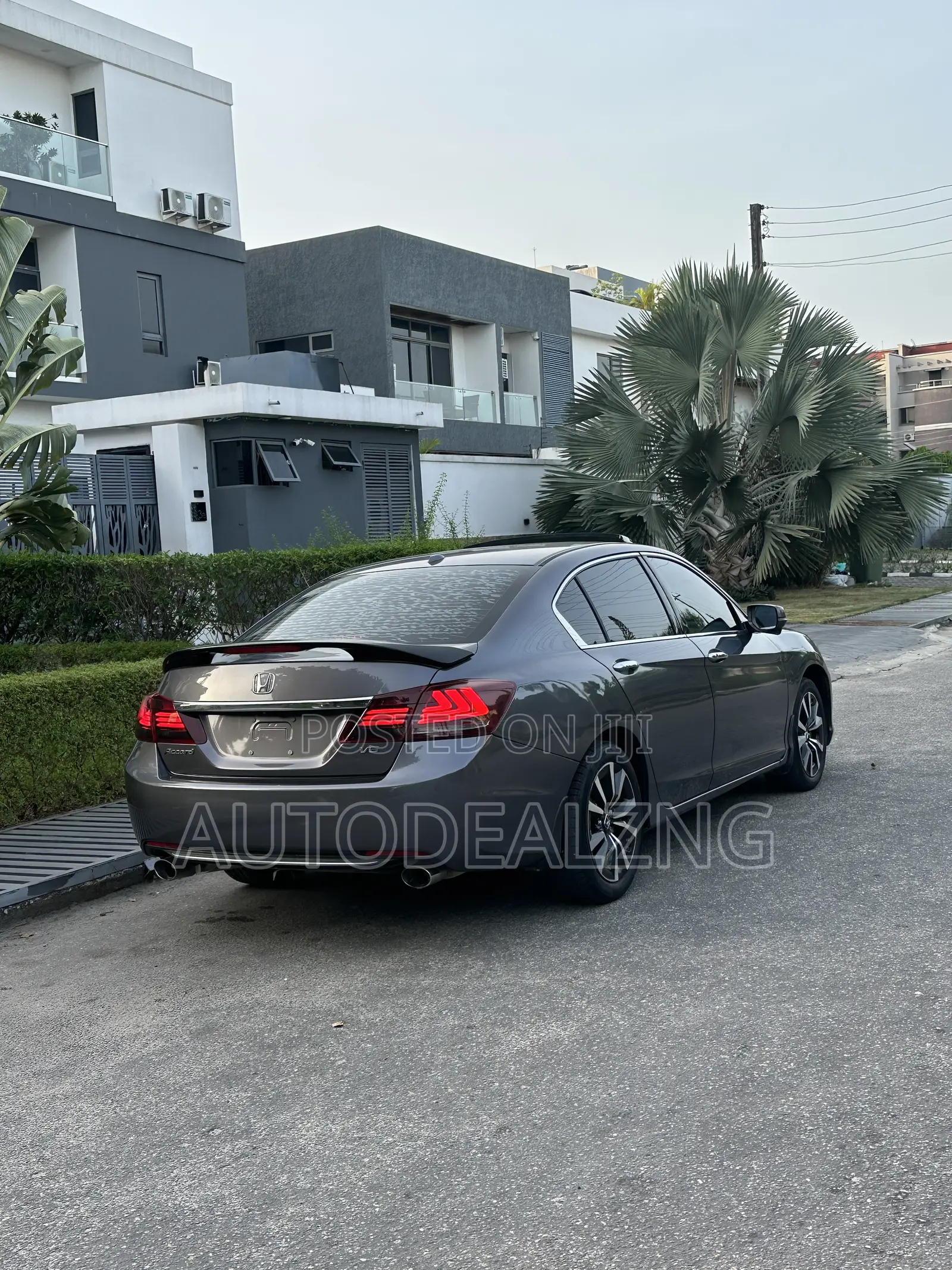 Honda Accord EX-L V-6 4dr Sedan w/Navigation (3.5L 6cyl 6A) 2014 Gray