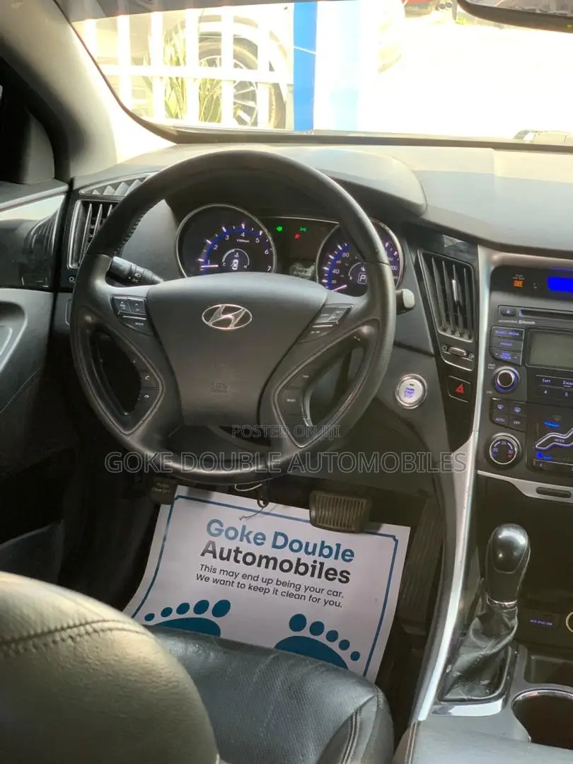 Hyundai Sonata 2012 Black