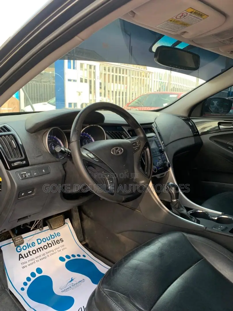 Hyundai Sonata 2012 Black