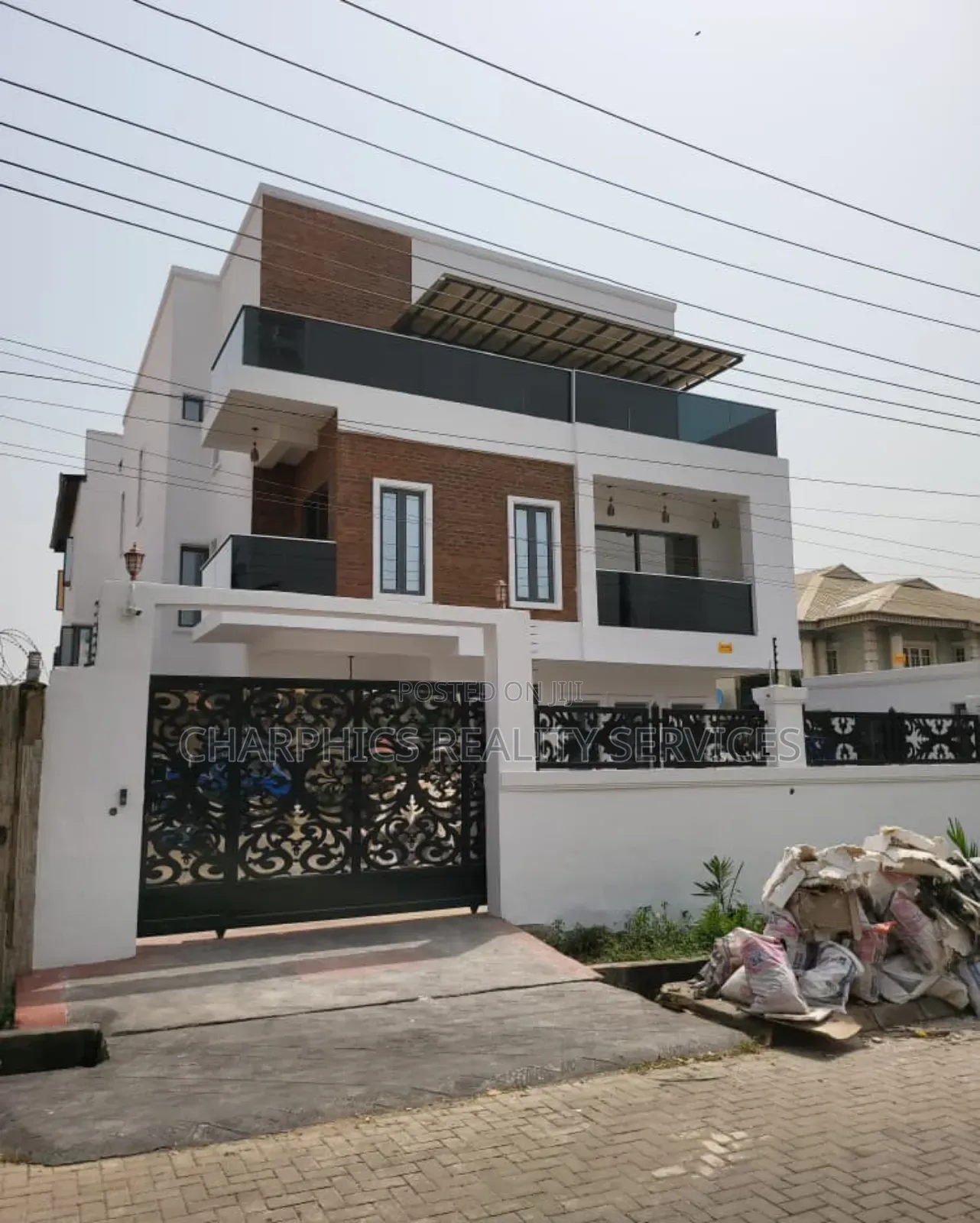 5bdrm Duplex in GRA Phase 1 for sale