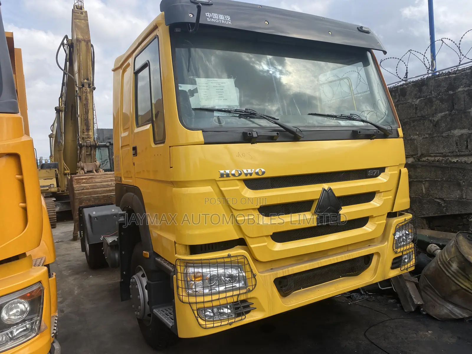 Howo 371 , 6 Tyres Yellow