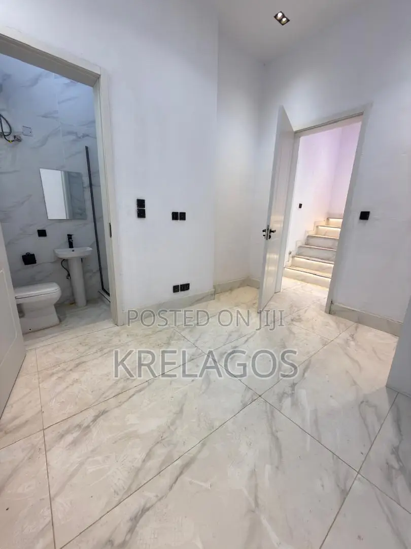 4bdrm Duplex in Ado / Ajah for sale