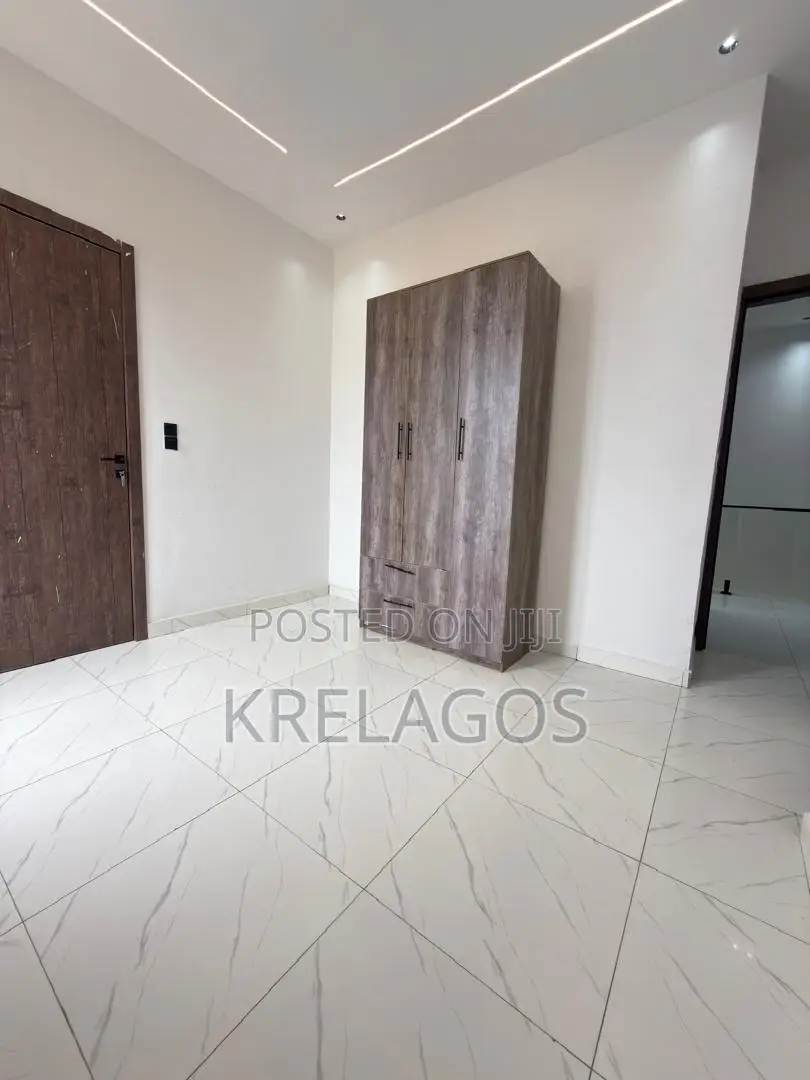 4bdrm Duplex in Ado / Ajah for sale