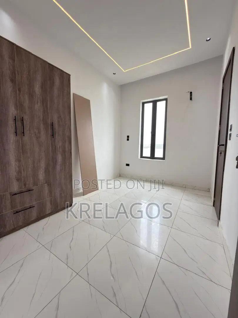 4bdrm Duplex in Ado / Ajah for sale