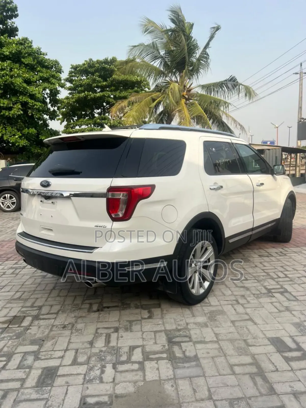 Ford Explorer Limited FWD 2019 White