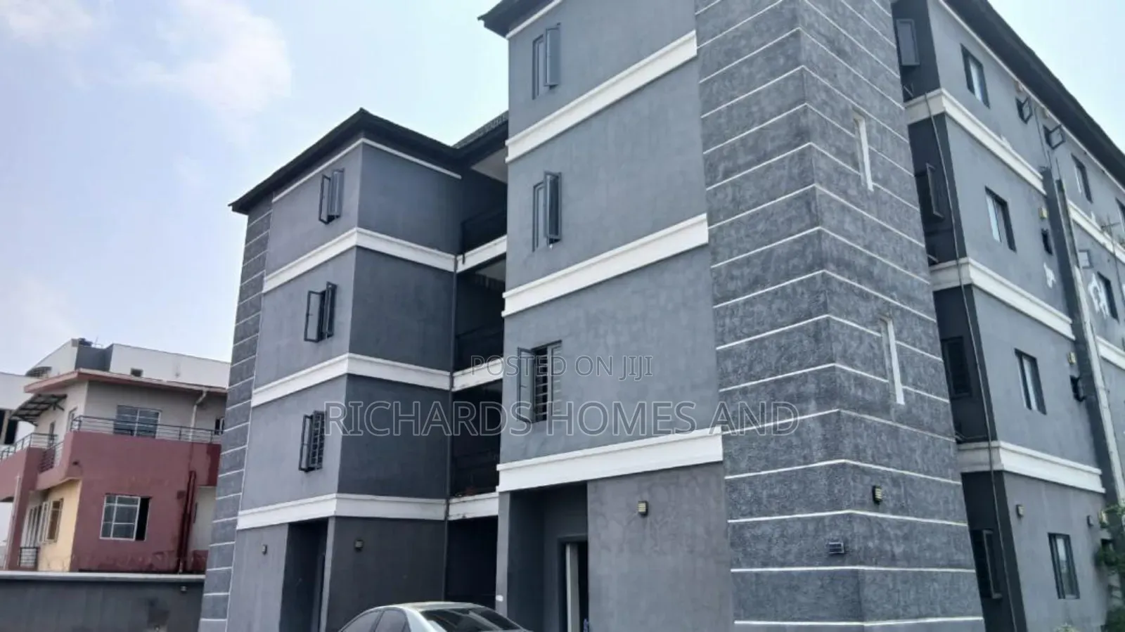 3bdrm Block of Flats in U3 Estate, Lekki Phase 1 for rent