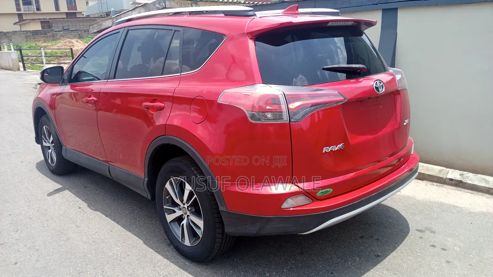 Toyota RAV4 XLE AWD (2.5L 4cyl 6A) 2016 Red