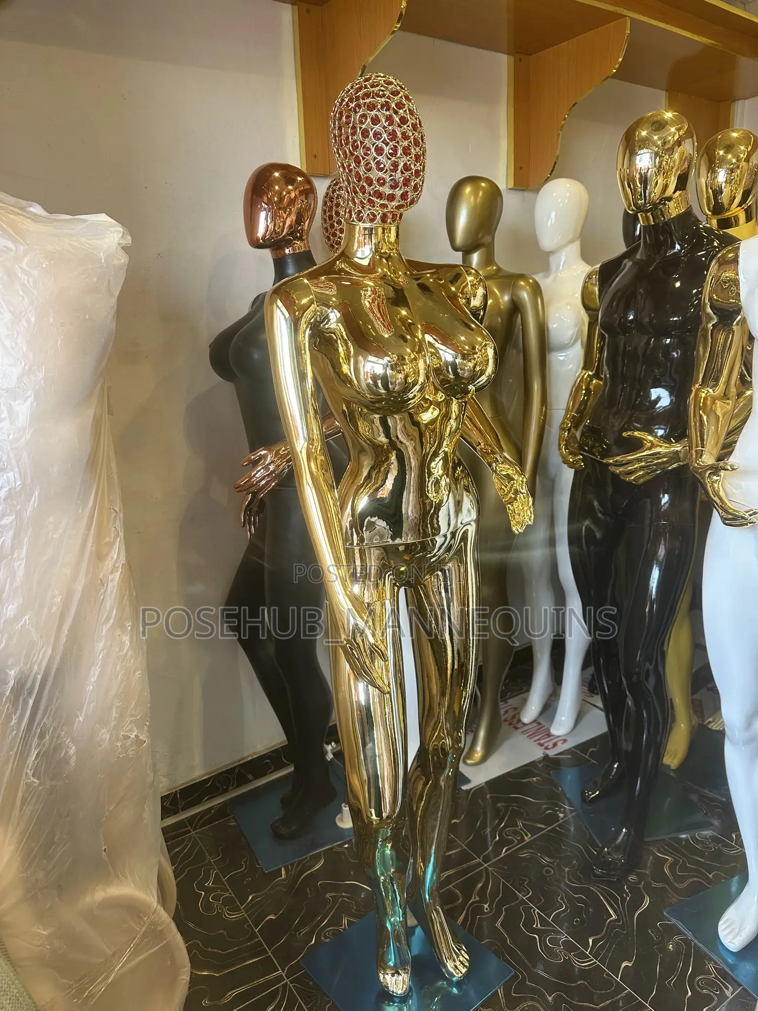 Size 12 Gold Woman Complete Mannequin