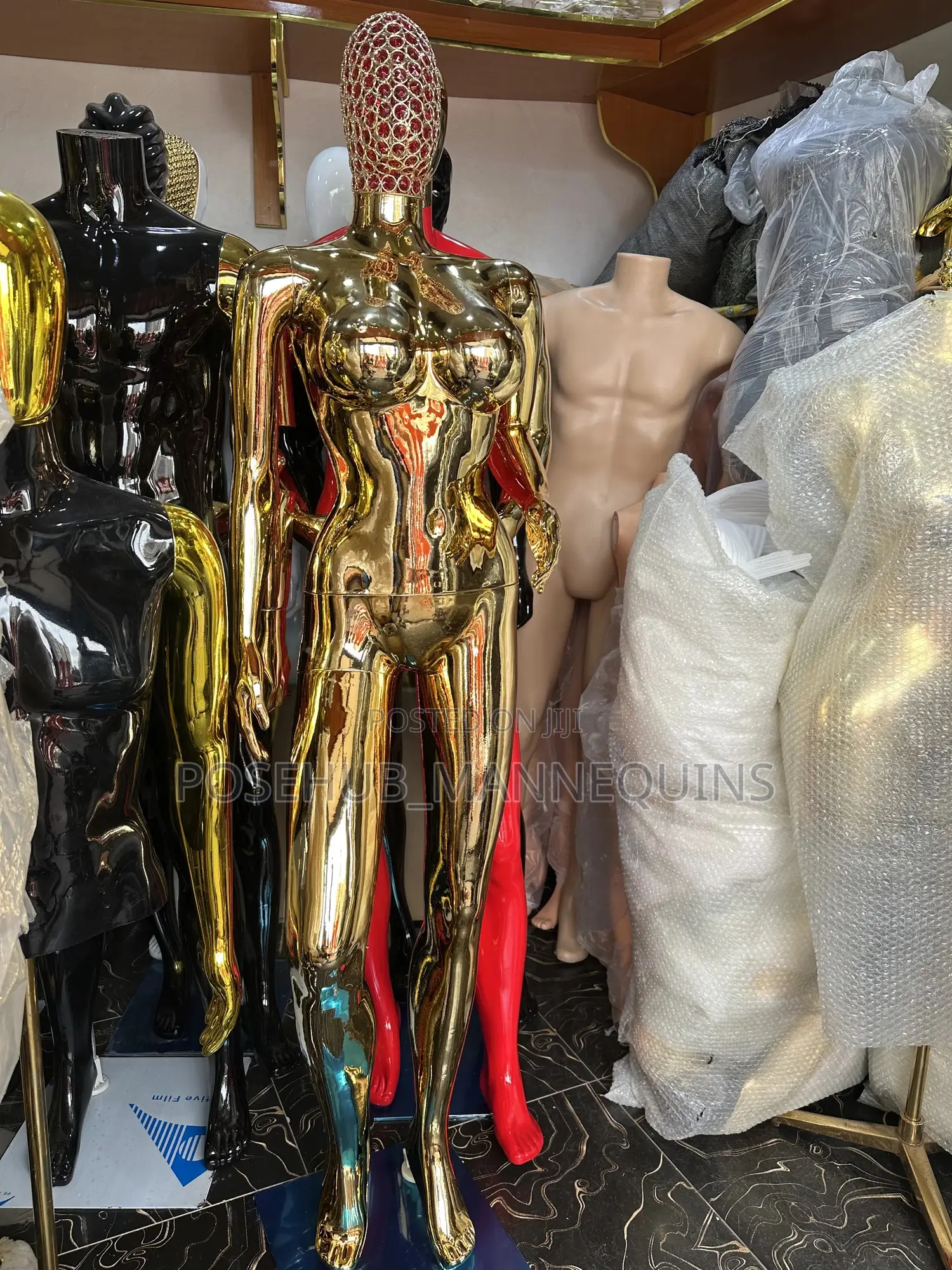 Size 12 Gold Woman Complete Mannequin