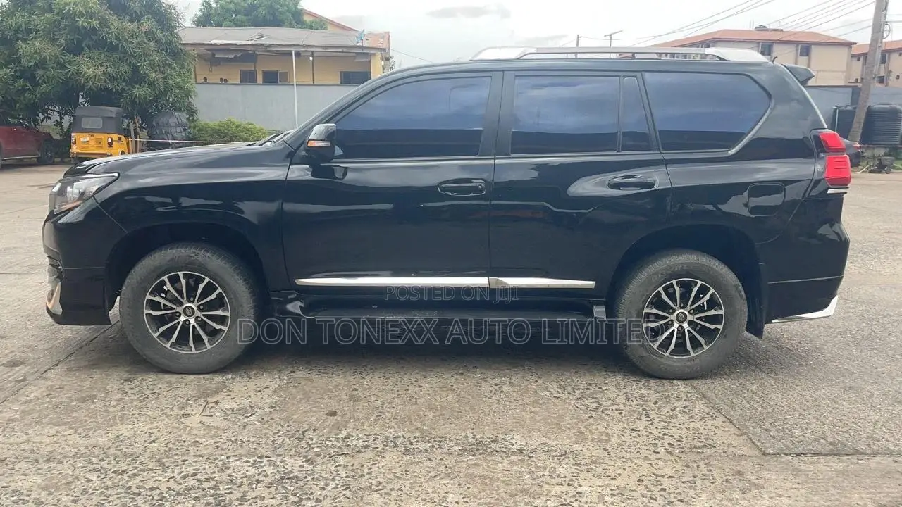 Toyota Land Cruiser Prado 2.7 i 2012 Black