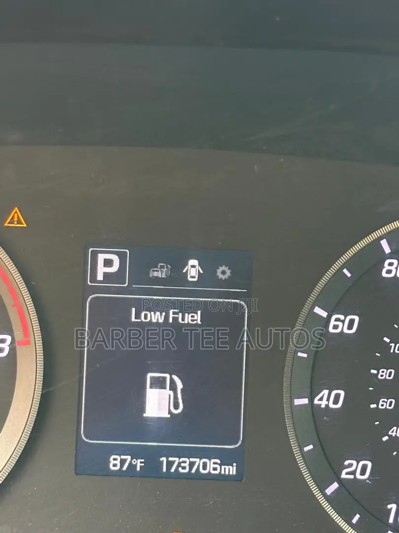 Hyundai Sonata Sport 2.0T Sedan FWD (2.0L 4cyl 6A) 2016 Orange