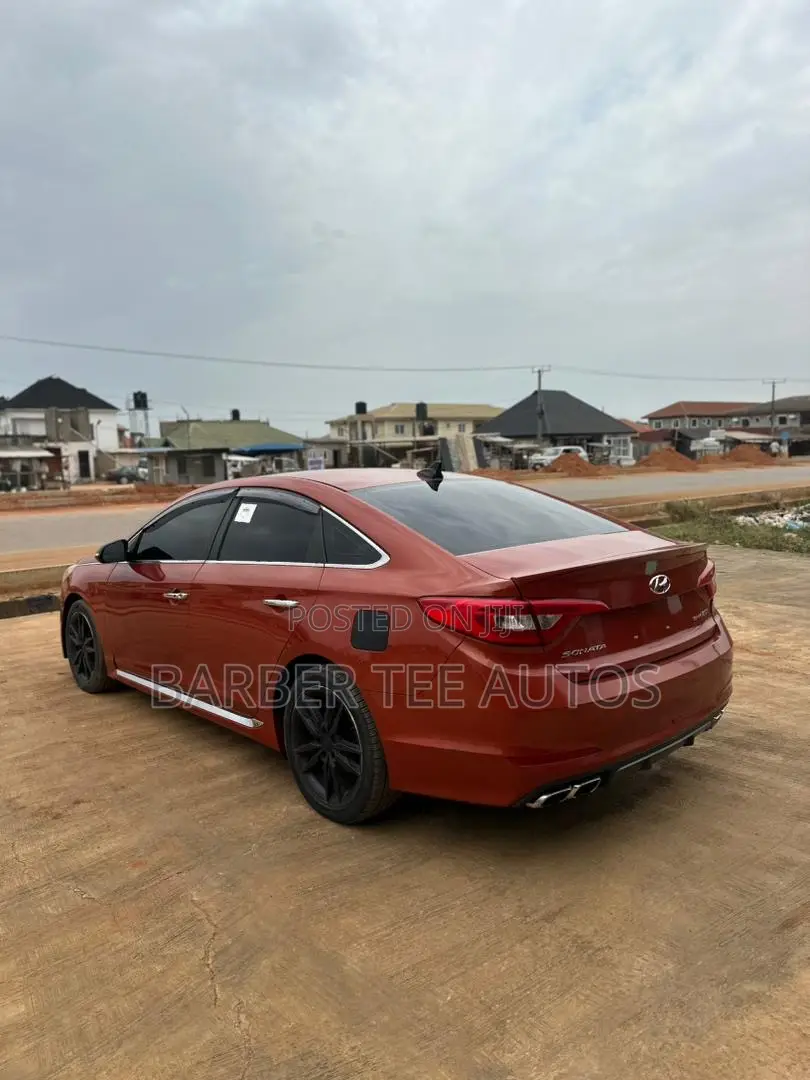 Hyundai Sonata Sport 2.0T Sedan FWD (2.0L 4cyl 6A) 2016 Orange