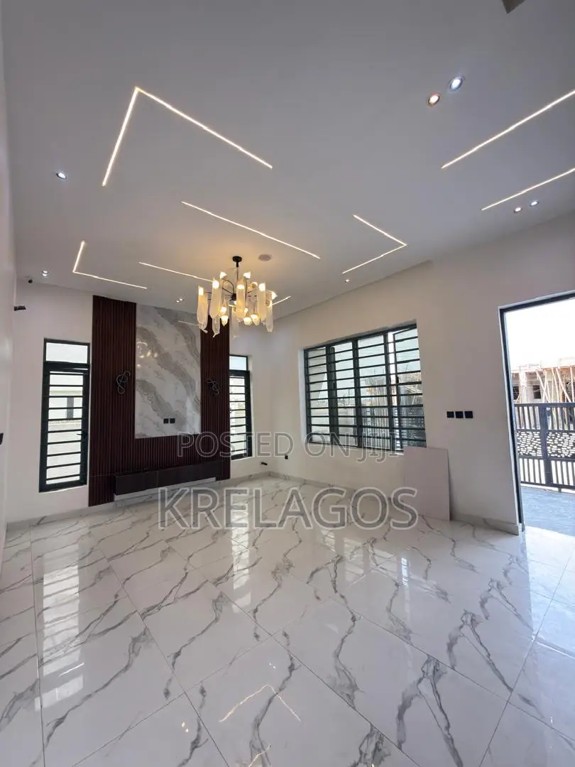 4bdrm Duplex in Ado / Ajah for sale