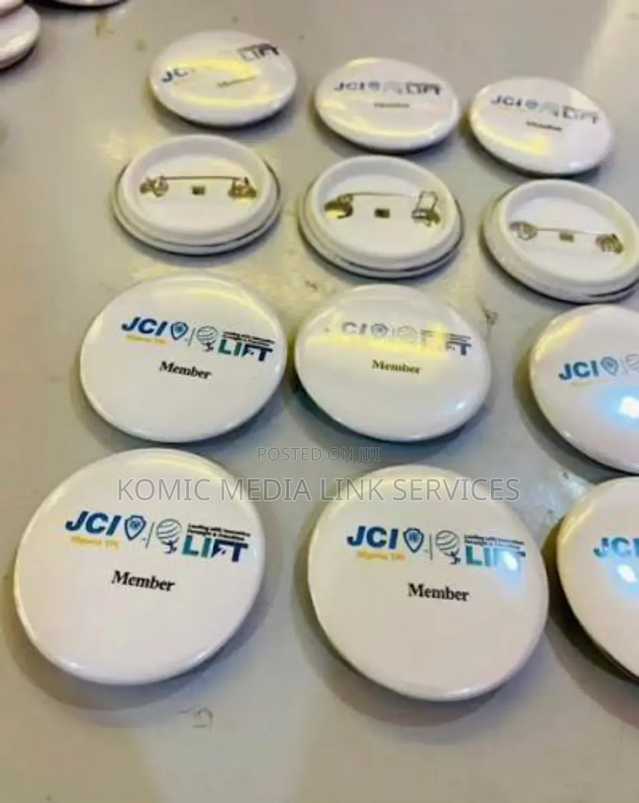 Customized Button Badges / Pin Badges For Events And Branding