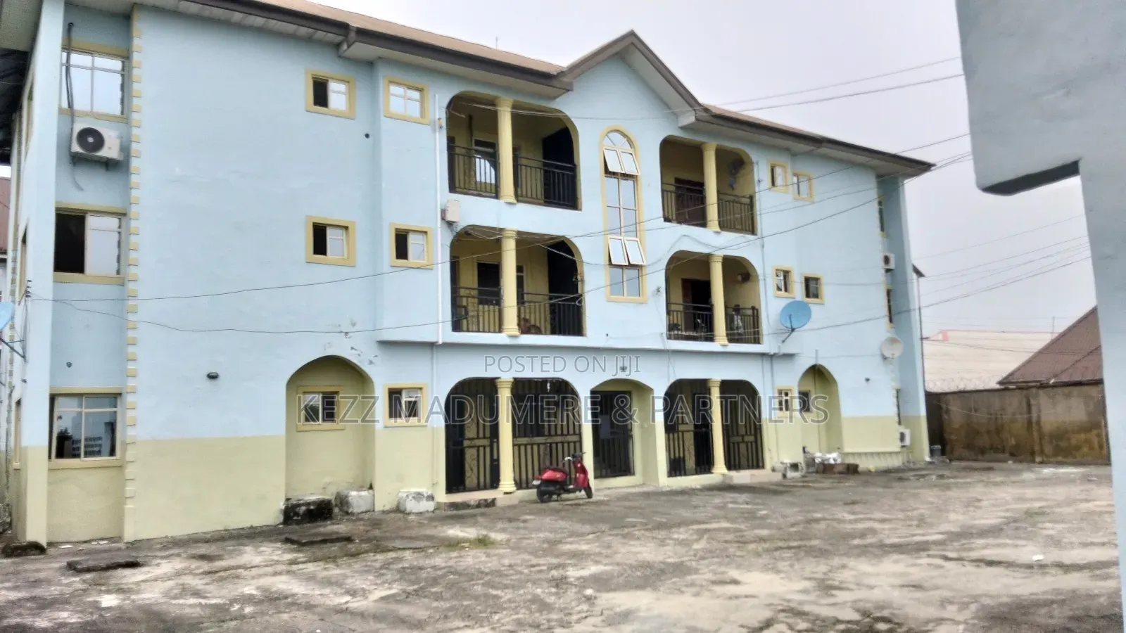 2bdrm Block of Flats in Back Of Nta Station,, Obio-Akpor for sale