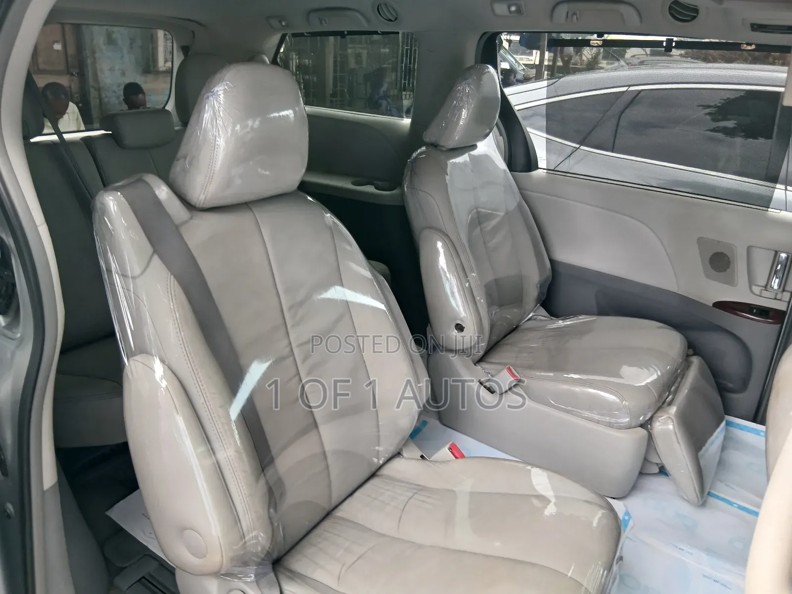 Toyota Sienna XLE 8 Passenger 2011 Gray