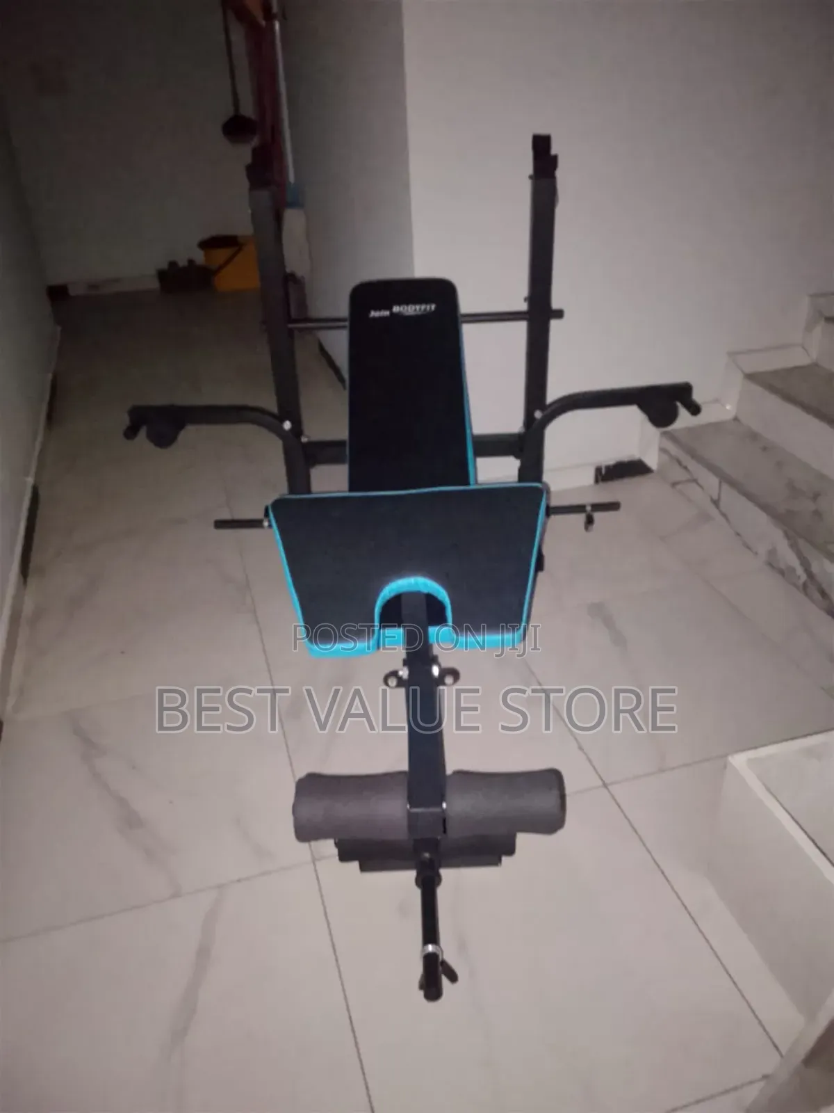 Weight Bench With Butterfly Weight