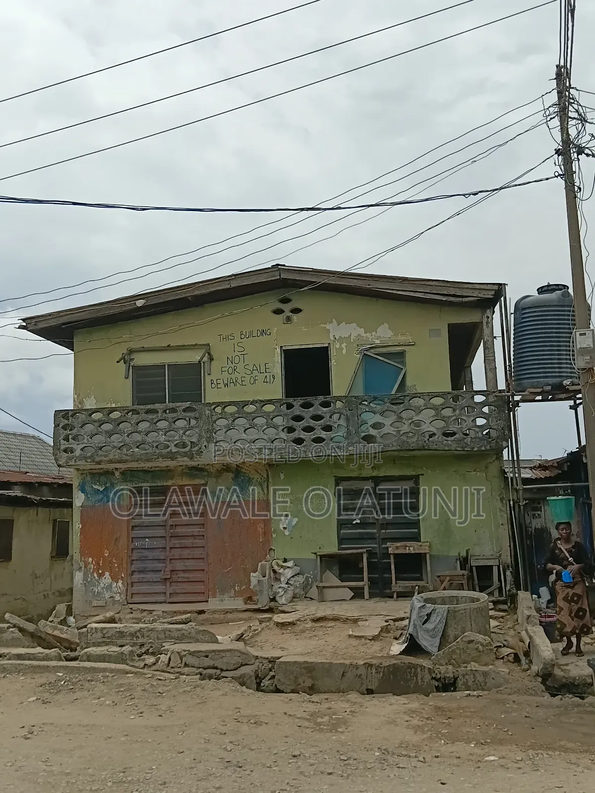 3bdrm Block of Flats in Amuwo for sale