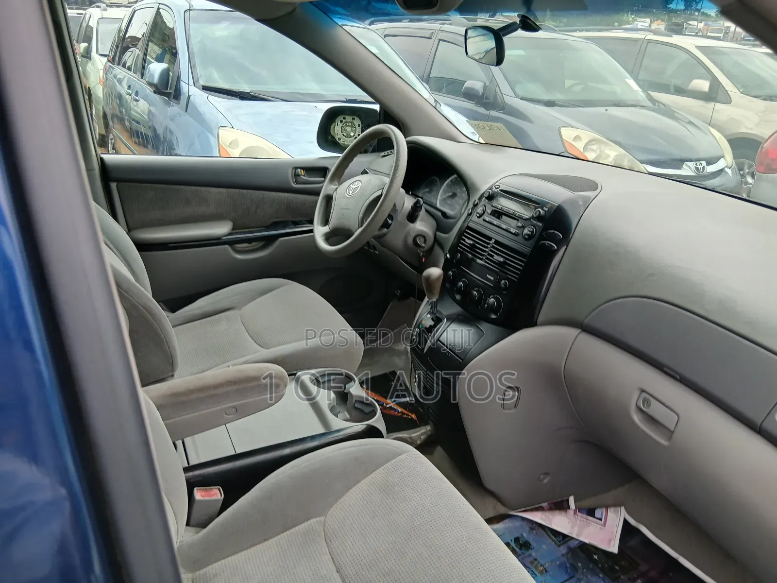 Toyota Sienna LE AWD (3.3L V6 5A) 2004 Blue