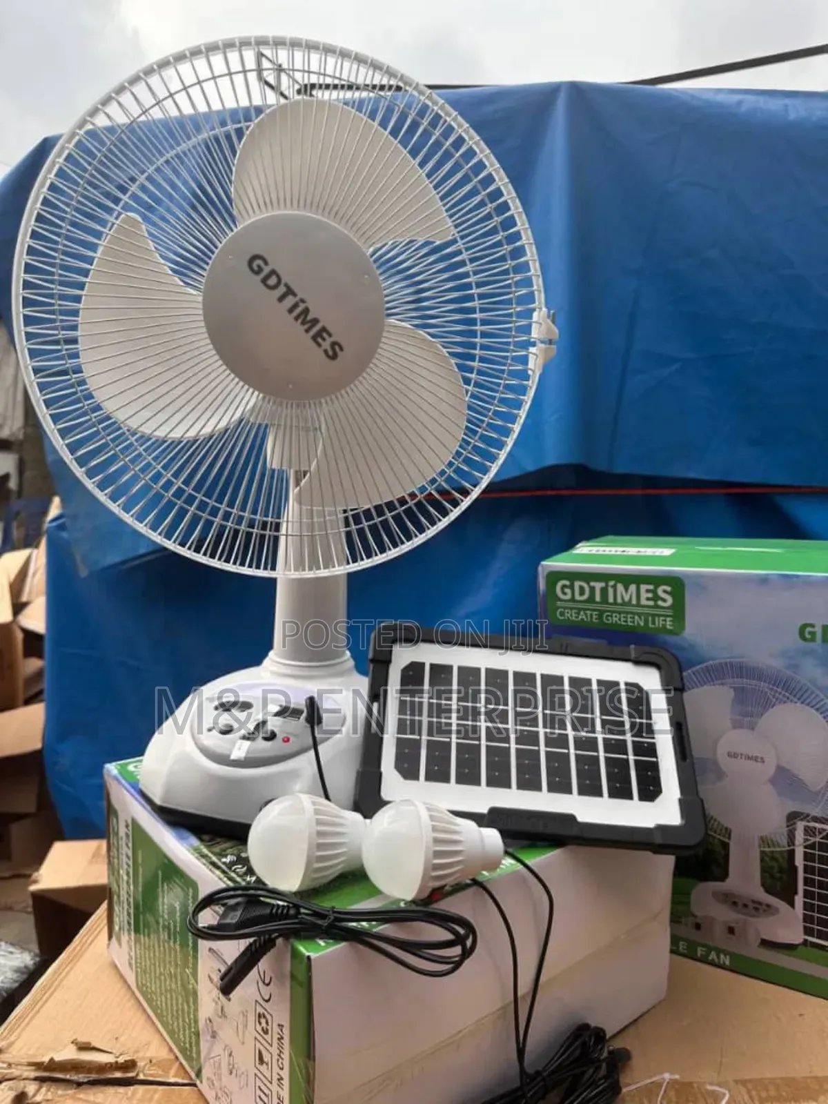 Table Fan With Solar