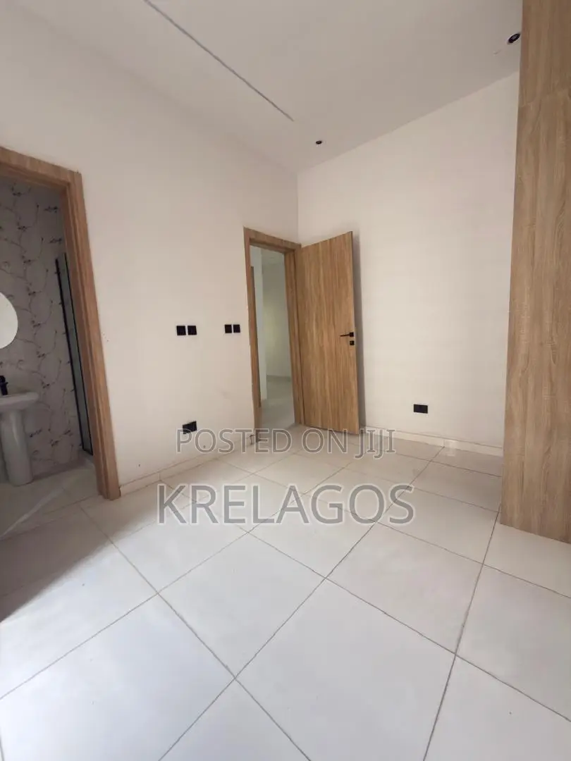 4bdrm Duplex in Ado / Ajah for sale