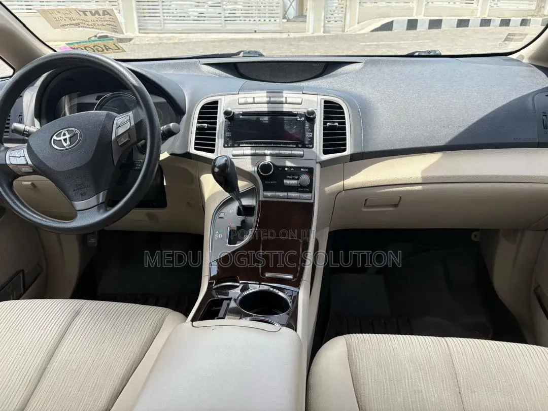 Toyota Venza V6 AWD 2010 Red