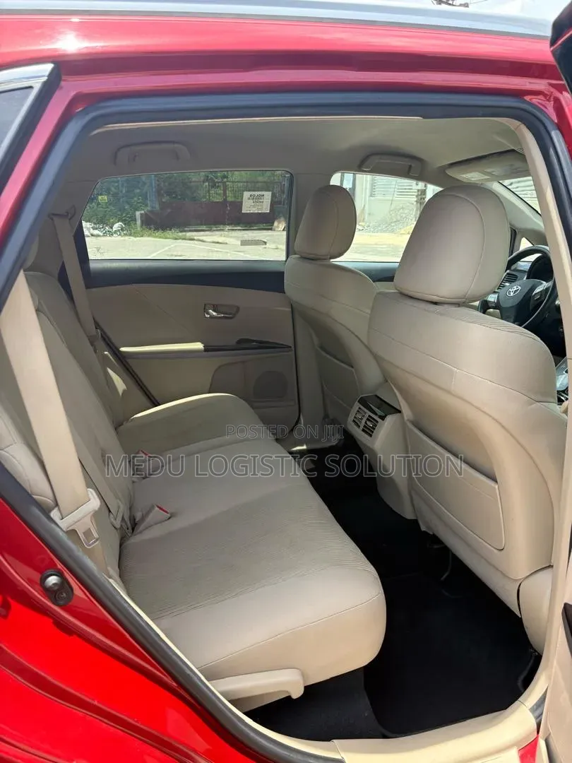 Toyota Venza V6 AWD 2010 Red