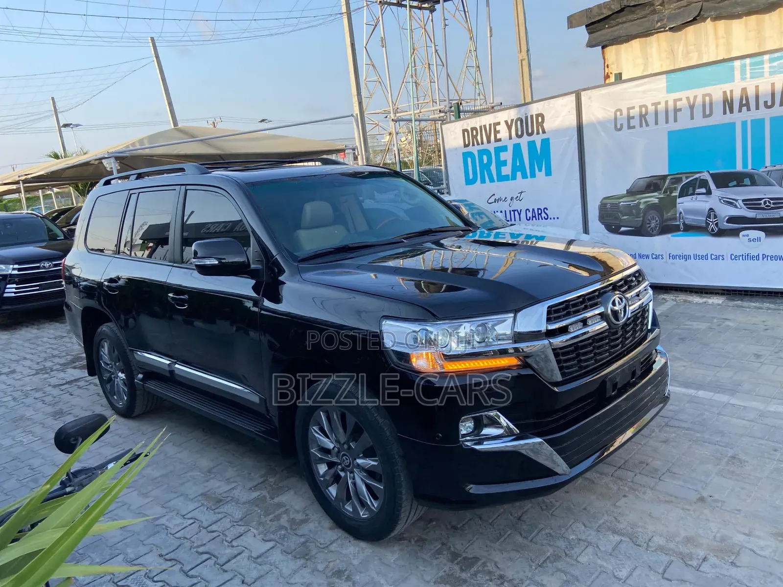 Toyota Land Cruiser 4.6 V8 VX-R 2014 Black