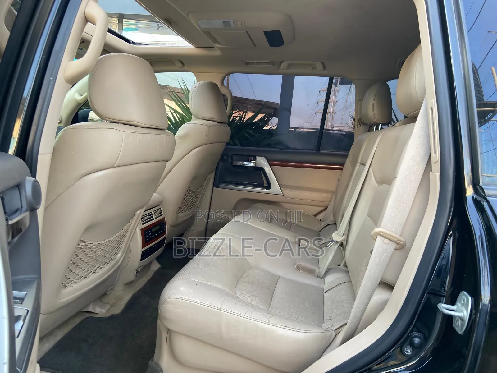Toyota Land Cruiser 4.6 V8 VX-R 2014 Black
