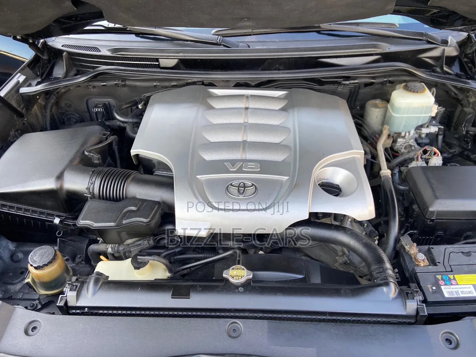 Toyota Land Cruiser 4.6 V8 VX-R 2014 Black